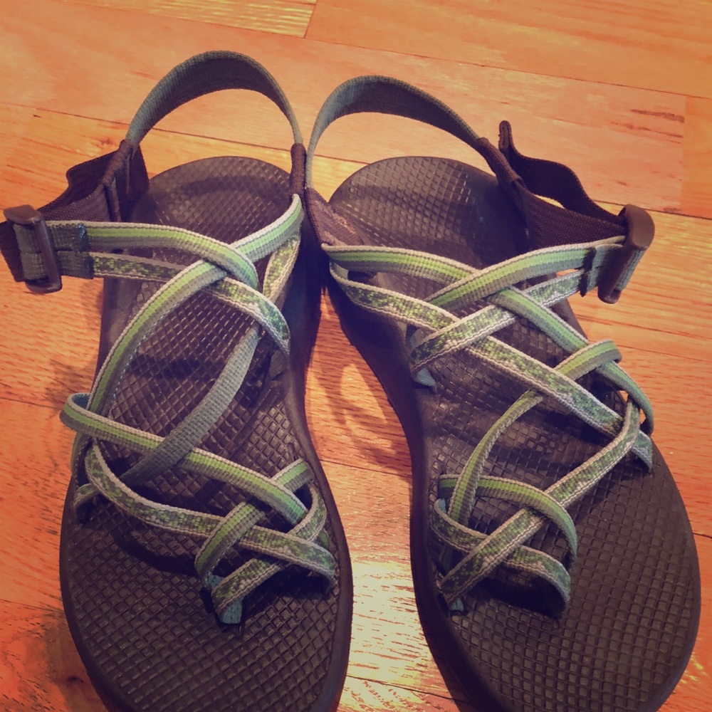 Chacos Zx/3 never been worn sandals